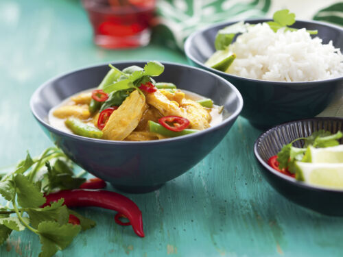 Curry rouge thaï au poulet et riz
