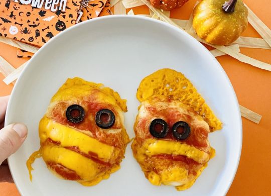 mini-pizzas halloween